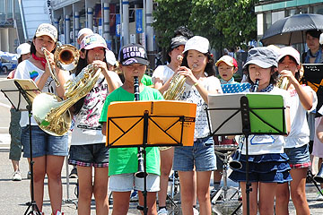 「表町・富曽亀・栖吉小学校の合同演奏」の画像