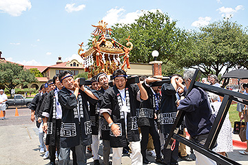 「長岡商工会議所青年部の神輿渡御」の画像