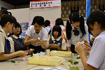 「長岡農業高校のフラワーアレンジメント体験」の画像