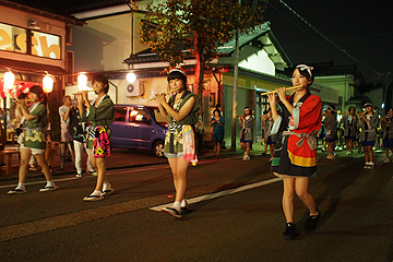 「初日の夜は民踊流し」の画像