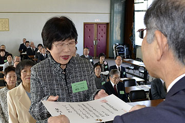 「生涯学習推進大学の修了式」の画像