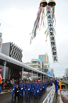 「消防団員の分列行進」の画像