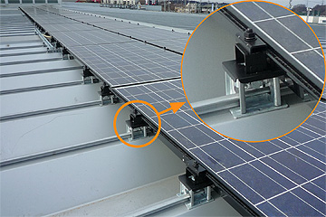 「ソーラーパネルの取付金具」の画像