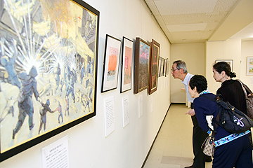 「体験画展の見学へ」の画像