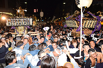 「クライマックスの越後長岡神輿渡御」の画像