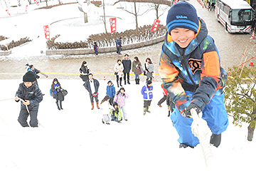 「雪壁のぼり」の画像