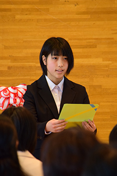 「生徒会長の佐藤真子さん」の画像