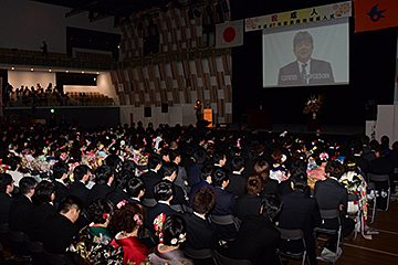 「全中学校からのお祝いビデオレター」の画像