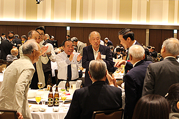 「和やかな雰囲気の中交流を深めました」の画像