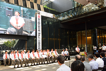 「森市長へ大会出場を報告した中越高校野球部」の画像