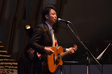 「シンガーソングライターである佐々木祐滋さんによるトーク＆ライブ」の画像