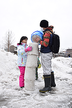 「雪積み合戦体験」の画像