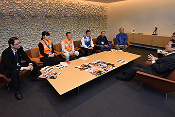「避難所の様子などを森市長に報告しました」の画像