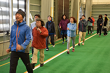 「まずは歩き方の基本練習」の画像