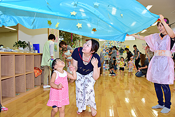 「手作りのふわふわ天の川も登場」の画像