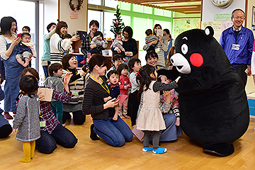 「くまモンが熊本地震の支援へのお礼に訪問」の画像