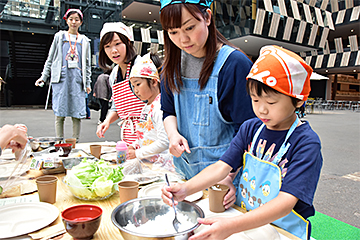 「親子食育ピクニック（料理体験）」の画像