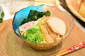 「冷たい生姜醤油ラーメン」の画像