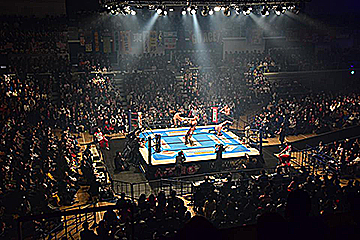 「プロレスの試合」の画像