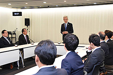 「磯田市長は「将来への投資に」と感謝を述べました」の画像