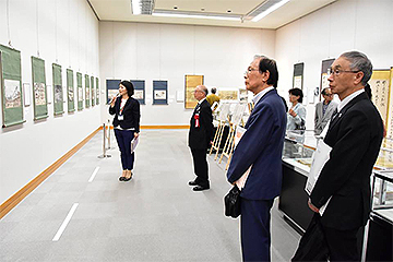 「「図書館開館100周年展」も同時開催」の画像