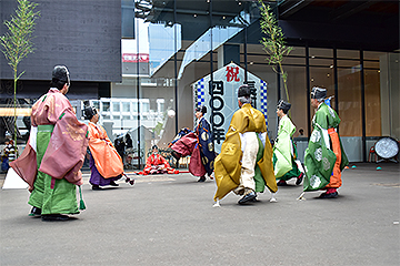 「蹴鞠の披露」の画像