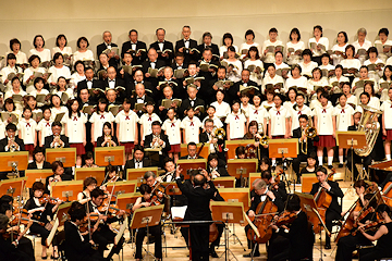 「長岡フェニックス合唱団と長岡少年少女合唱団が東京フィルと共演」の画像