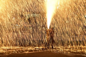 「長岡開府400年記念の豊川手筒花火」の画像