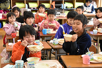 「長岡ゆかりの先人にちなんだ献立の給食を提供」の画像