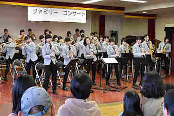 「長岡大手高校音楽部のコンサート」の画像