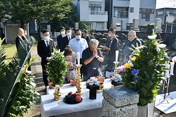 「戦災殉難者墓前法要」の画像