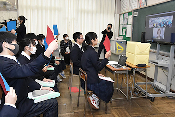 「ミリラニ中学校の生徒とオンラインで平和交流」の画像