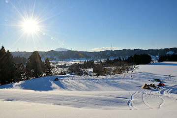 「雪中キャンプ」の画像