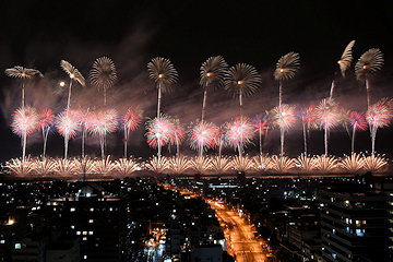 「復興祈願花火フェニックス」の画像2