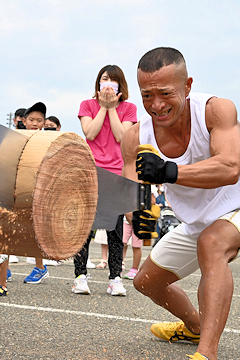 「全日本丸太早切選手権大会」の画像