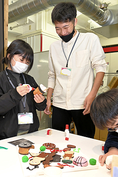 「「世界に一つだけのお店屋さんアート」作りに挑戦」の画像3