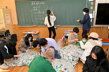 「栃尾東小の委員会活動を見学」の画像3