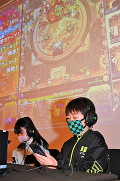 「eスポーツを初体験した小学生」の画像