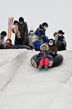 「ジャンボスノー滑り台」の画像