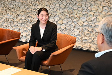 「地域おこし協力隊の吉岡瞳さん」の画像