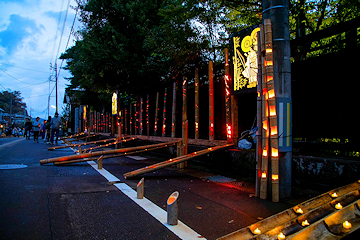 「竹で製作した灯ろうがずらり」の画像1