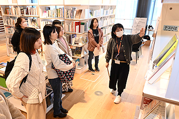 「思い思いのひとときを楽しんだ参加者たち」の画像1