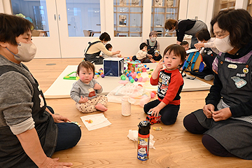 「みんなで楽しそうに遊んでいました」の画像2