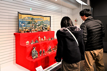 「長岡藩主牧野家ゆかりのおひなさま展」の画像