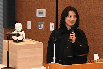 「オリィ研究所所長・吉藤オリィさん」の画像