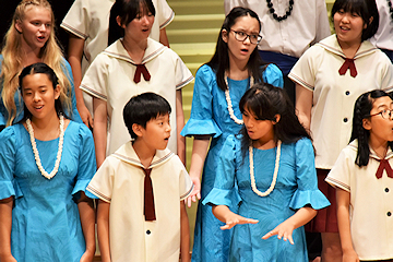 「両合唱団は終戦70年事業で初共演」の画像1