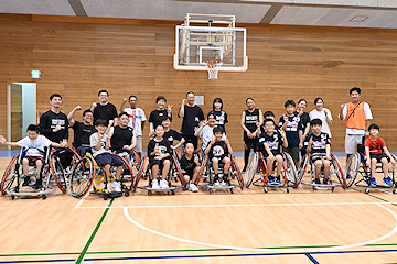 「車いすバスケットボールの体験会」の画像