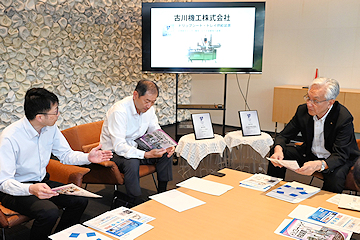 「磯田市長に受賞を報告」の画像2