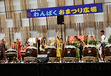 「ステージショー」の画像
