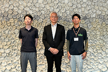 「スマート農業人材の五十嵐啓太さんと鈴木暁慈朗さん」の画像